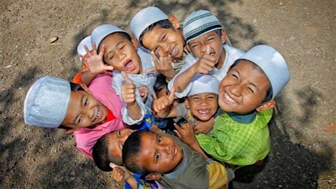Bantu Panti Merajut Kasih