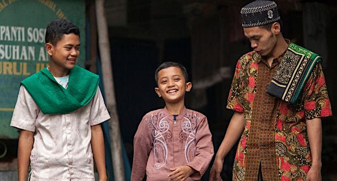 Bantu Rio Lanjutkan Pendidikan
