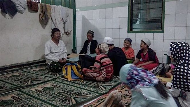 RENOVASI MUSHOLLA TUNAS MANDIRI