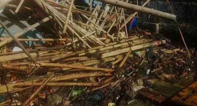 Air Rob Pesisir Karawang Utara, Bantu Korban