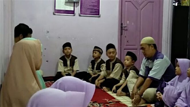 Bantu saudara-saudara anak yatim dan dhuafa