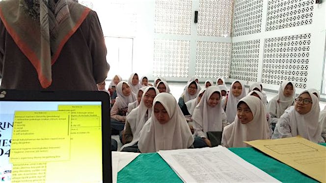 KAMI INGIN KULIAH