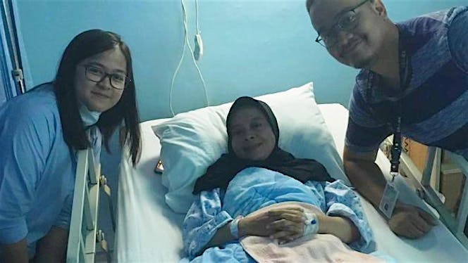 Bantu Ibu Leli lawan tumor sumsum tulang belakang
