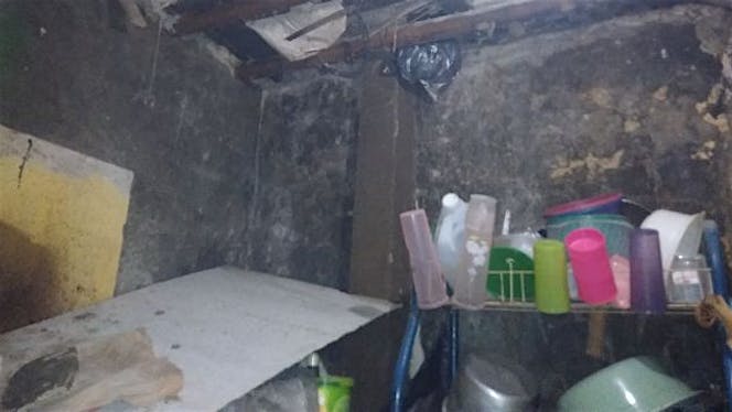 Bantu Rumah Orang Tua Saya Ambruk Karena Angin