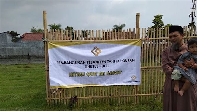 Bangun Pesantren Tahfiz Gratis Khusus Putri