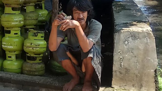 Sumbangan kemanusiaan untuk orang gangguan mental