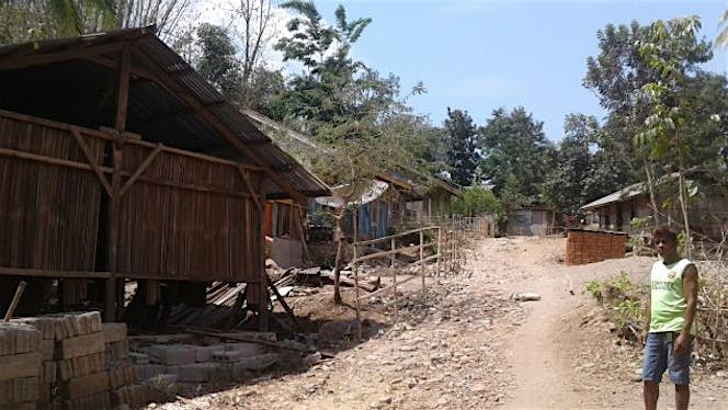 Berbagi Listrik di Wilayah Pengungsian, Belu, NTT