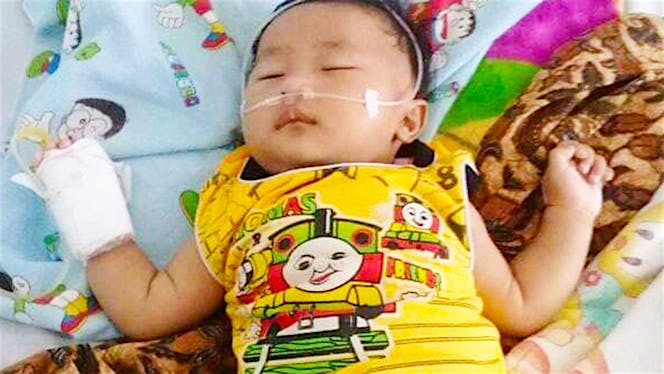 Bantu Arsa Sembuh dari Jantung Bocor & Hernia