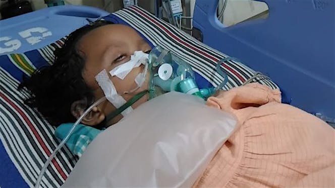 Bantu Rindi Operasi Jantung Bocor Bawan Lahir