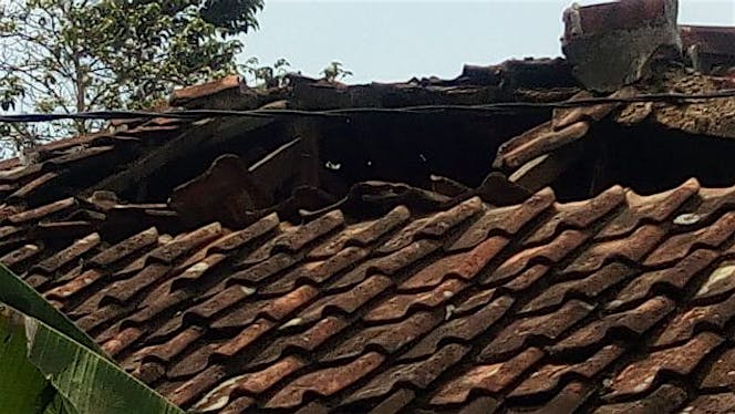Renovasi Rumah Pak Rahmat (Guru Madrasah)
