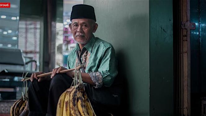 Bantu Bapak Uung Naik Haji