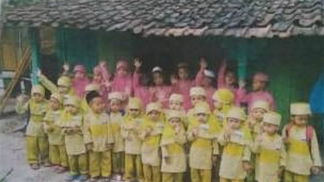 Bantu Santri Mengaji