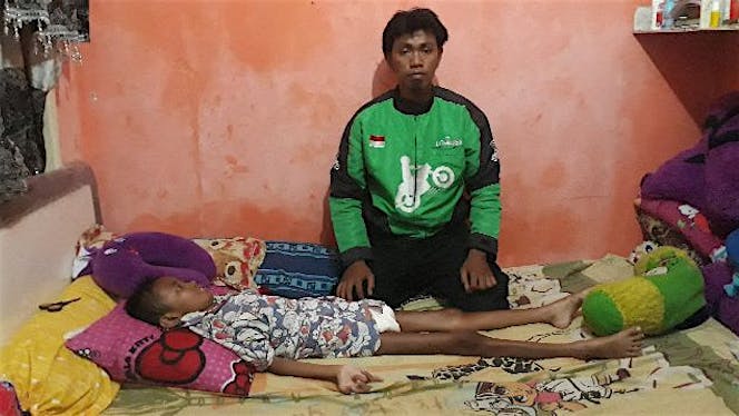Temani lisa Adelia melawan meningitis