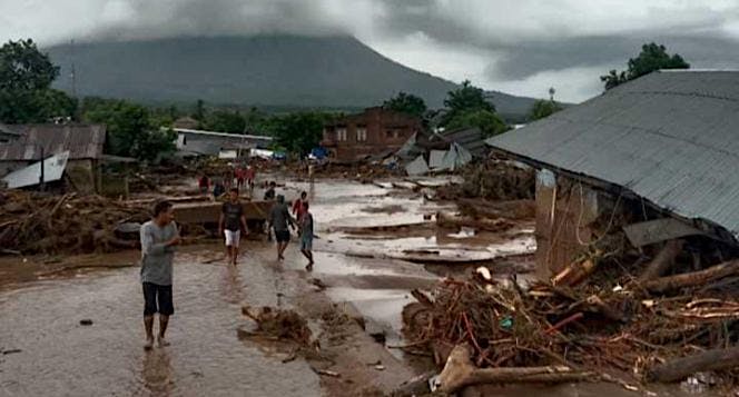 Banjir bandang terjang Flores Timur, NTT