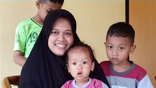 URGENT!!! Izinkan Saya Tetap Tersenyum!