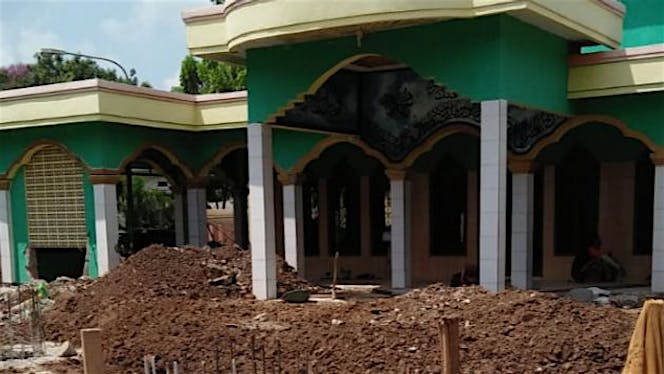Pembangun Masjid Agung Al-Mukhlishin