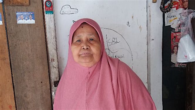 Mari Bantu Bu Rohmih Mewujudkan Impiannya