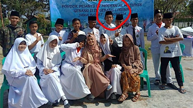 Bantu kami lepas dari jeratan hutang dan modal usa