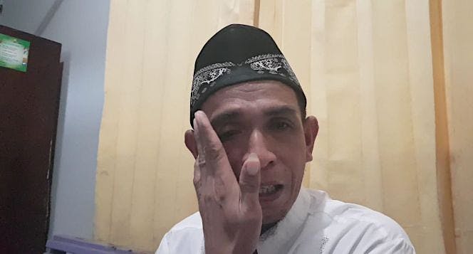 Bantu Aisa, Anak Tukang Becak Untuk Tetap Sekolah