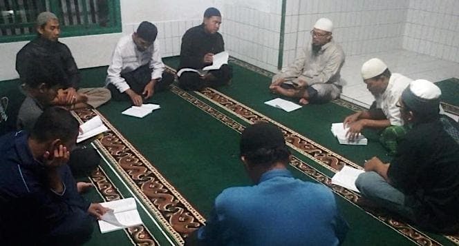 Bantuan Untuk Para Pengajar Di Pesantren